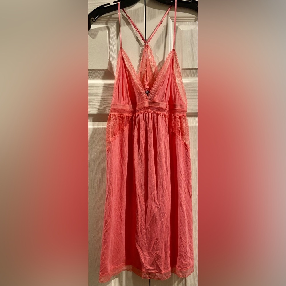 Victoria's Secret Women's Sz Med. Peach Lace Mesh Chemise Babydoll Lingerie